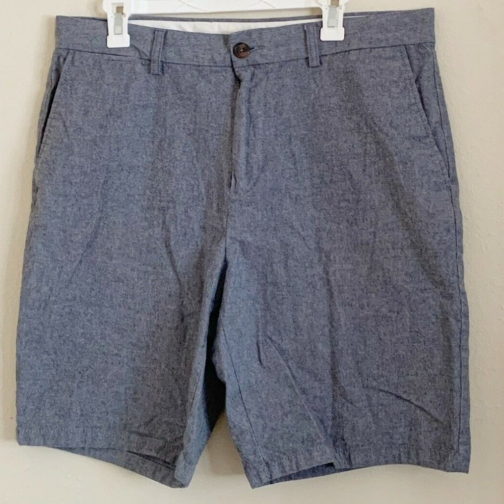 Old Navy Ultimate Slim Built In Flex Shorts 36"